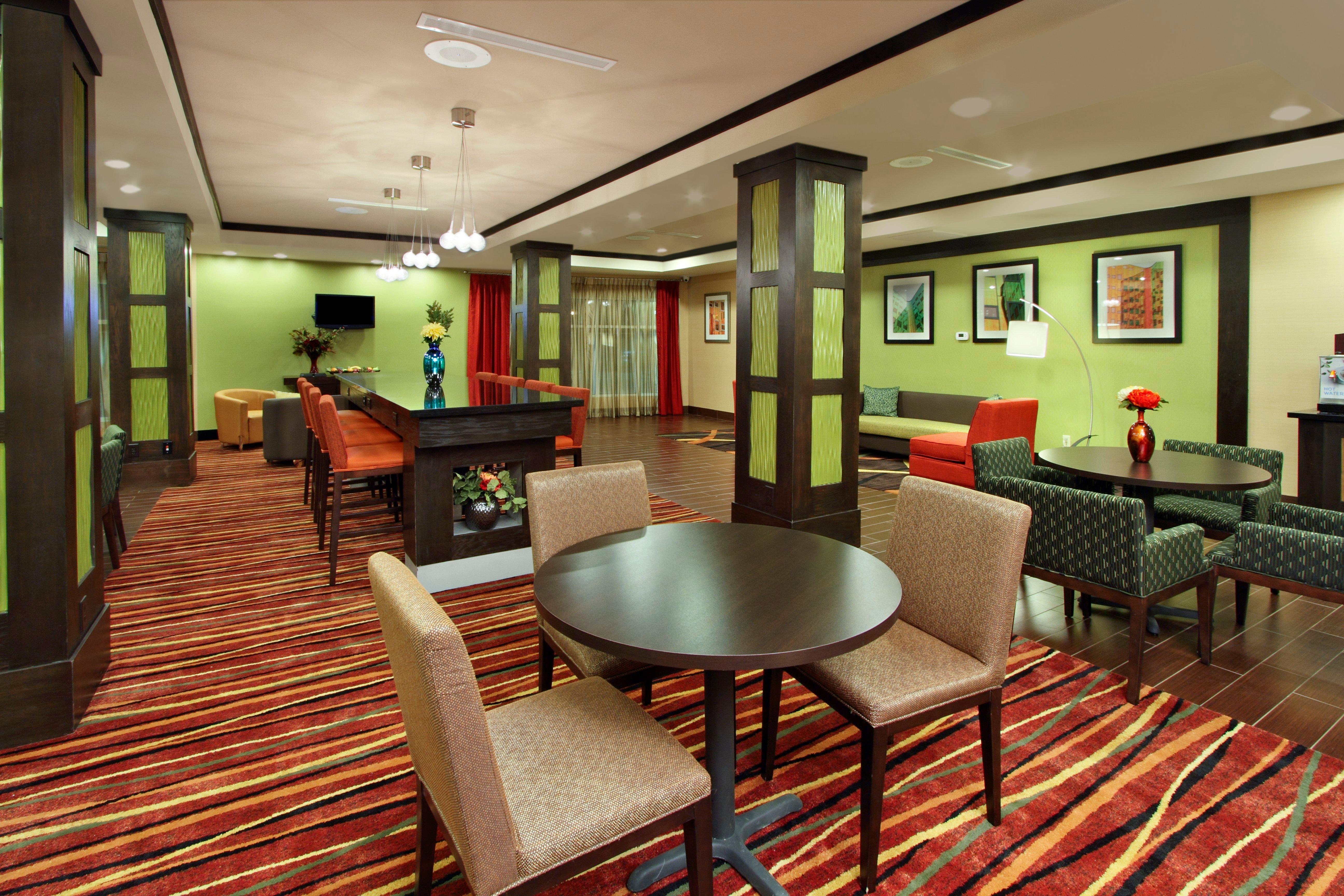 Holiday Inn Express & Suites Houston East - Baytown, An Ihg Hotel Exterior photo