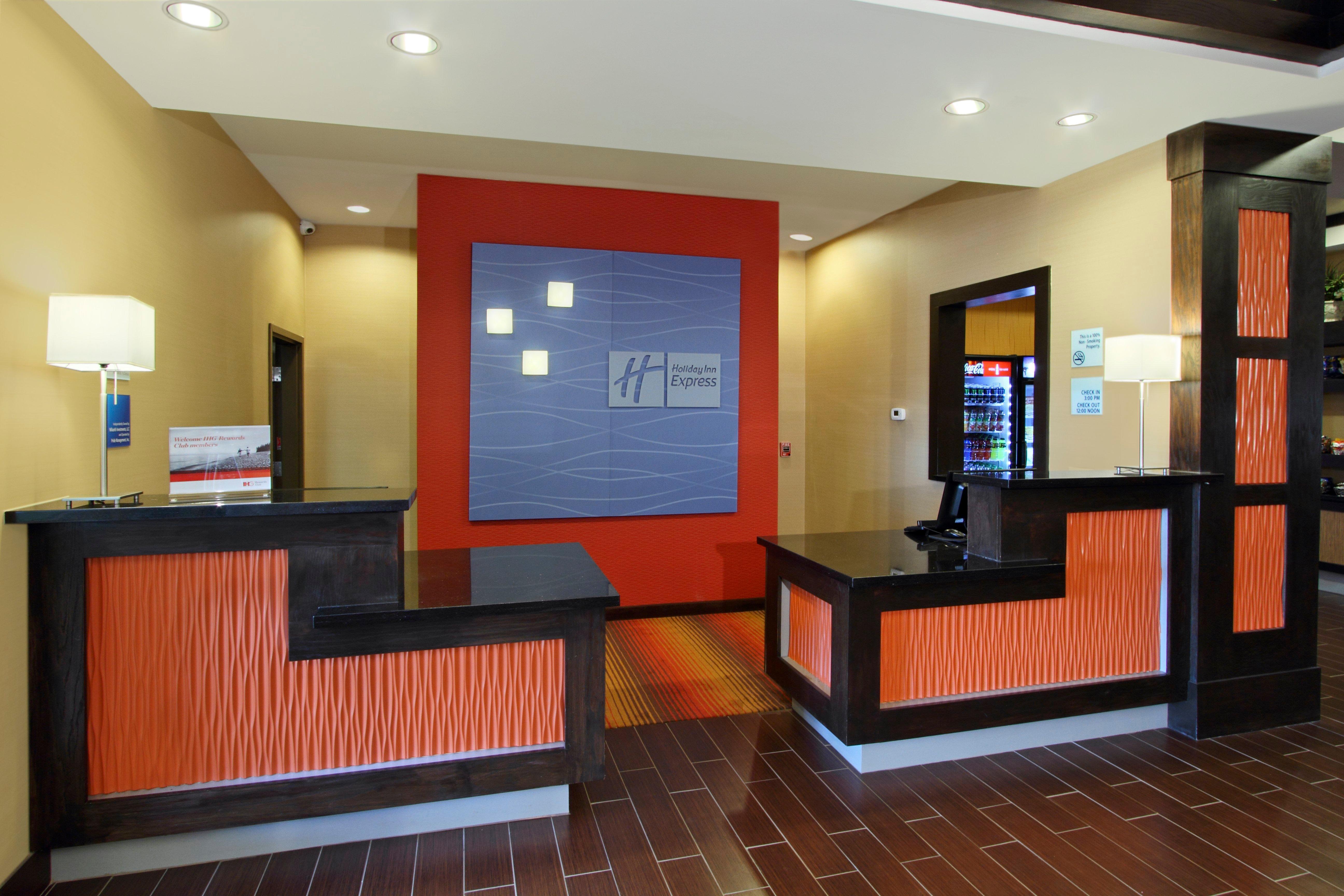 Holiday Inn Express & Suites Houston East - Baytown, An Ihg Hotel Exterior photo